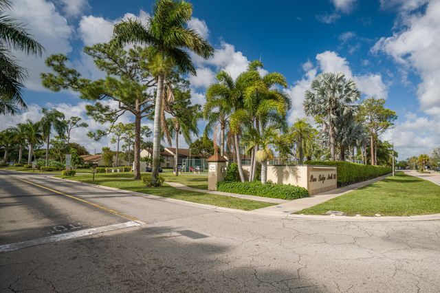 707 Sunny Pine Way C2, Greenacres, FL 33415