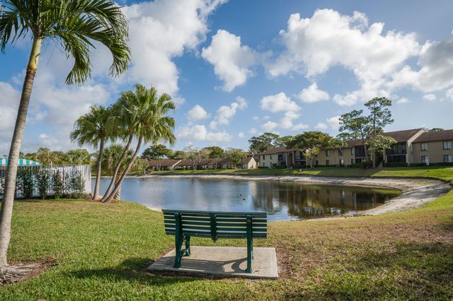 707 Sunny Pine Way C2, Greenacres, FL 33415