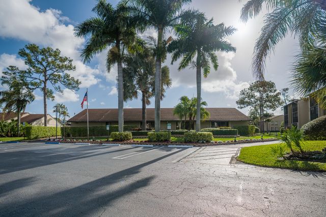 707 Sunny Pine Way C2, Greenacres, FL 33415