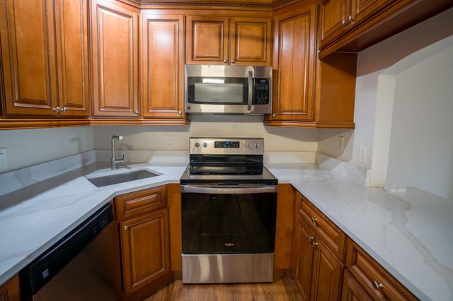 707 Sunny Pine Way C2, Greenacres, FL 33415