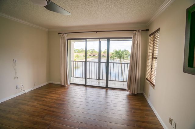 707 Sunny Pine Way C2, Greenacres, FL 33415