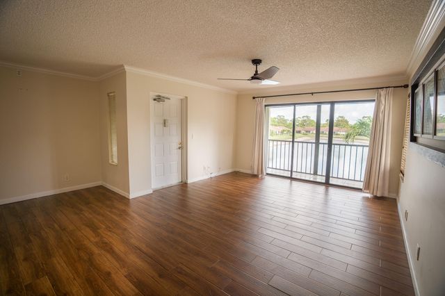 707 Sunny Pine Way C2, Greenacres, FL 33415