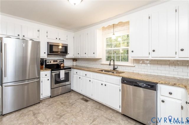 1816 Pocoshock Blvd, North Chesterfield, VA 23235