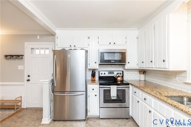 1816 Pocoshock Blvd, North Chesterfield, VA 23235