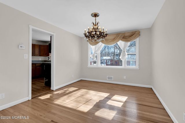 7 Klein Street, Oakhurst, NJ 07755