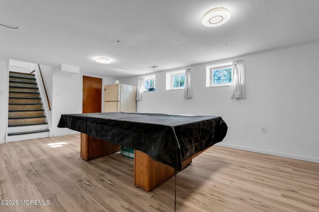 7 Klein Street, Oakhurst, NJ 07755