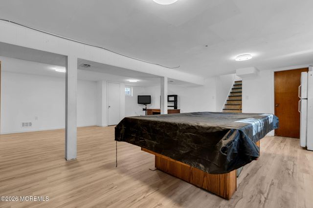 7 Klein Street, Oakhurst, NJ 07755