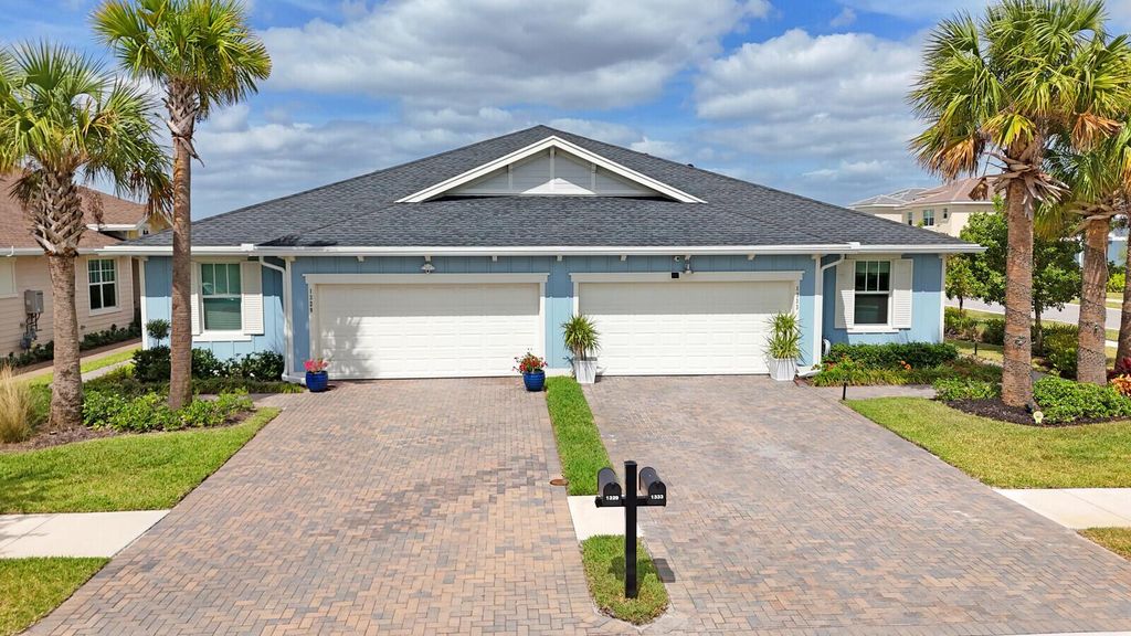 1333 Haywagon Trail, The Acreage, FL 33470