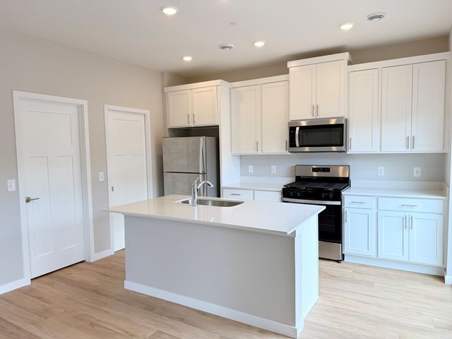 7054 139th Place NW, Ramsey, MN 55303