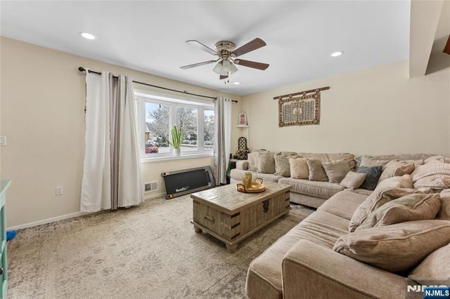 186 10th Avenue, Hawthorne, NJ 07506