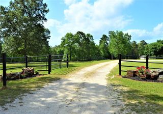 1814 Oakdale Loop, Livingston, TX 77351