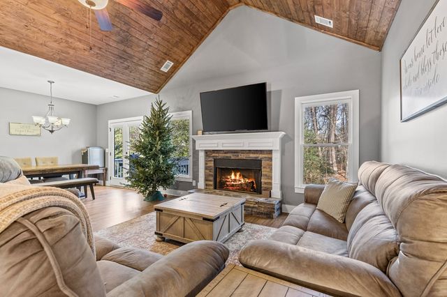 41 Brumby Trail, Ellijay, GA 30536