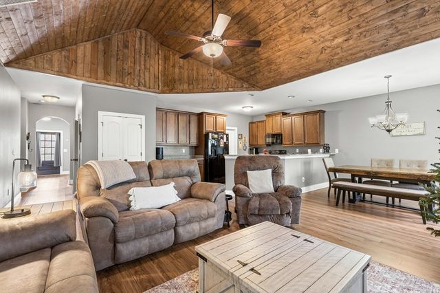 41 Brumby Trail, Ellijay, GA 30536