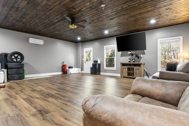 41 Brumby Trail, Ellijay, GA 30536