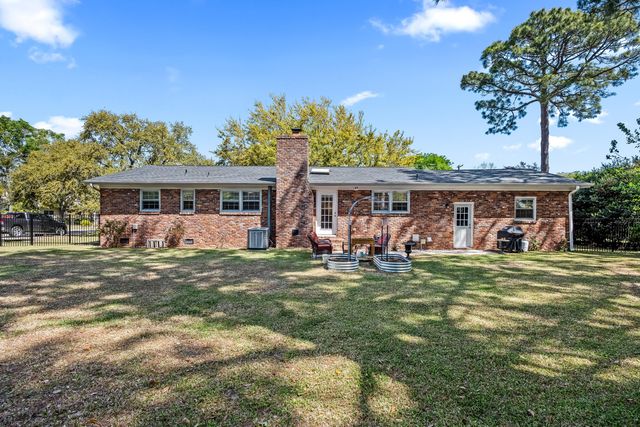 971 Carmel Drive, Charleston, SC 29412