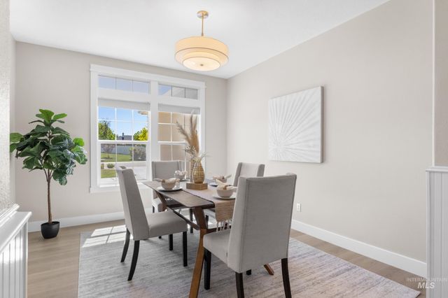 1424 S Secretariat Way, Nampa, ID 83686