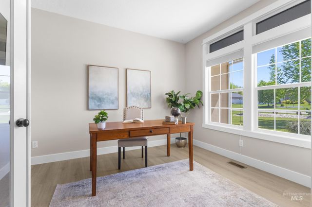 1424 S Secretariat Way, Nampa, ID 83686