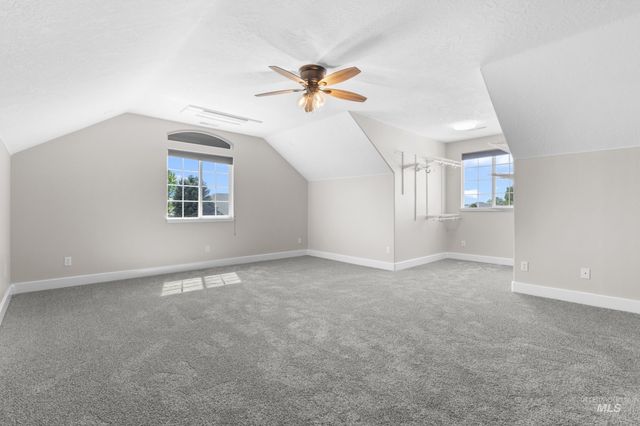 1424 S Secretariat Way, Nampa, ID 83686