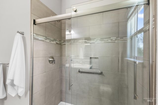 1424 S Secretariat Way, Nampa, ID 83686
