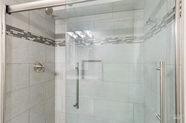 1424 S Secretariat Way, Nampa, ID 83686