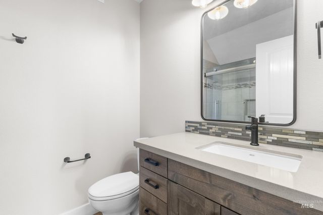 1424 S Secretariat Way, Nampa, ID 83686