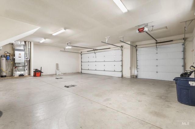1424 S Secretariat Way, Nampa, ID 83686