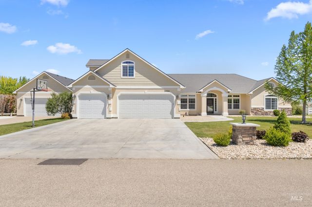 1424 S Secretariat Way, Nampa, ID 83686