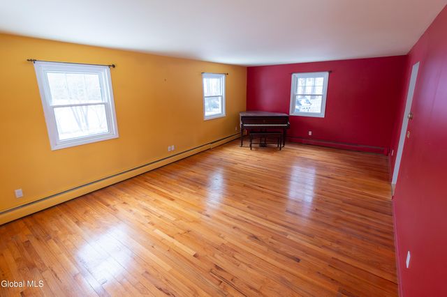 7 Morningside Drive, Clifton Park, NY 12065