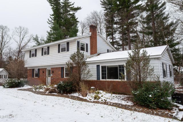 7 Morningside Drive, Clifton Park, NY 12065