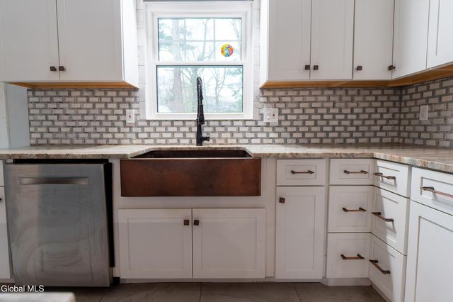 7 Morningside Drive, Clifton Park, NY 12065