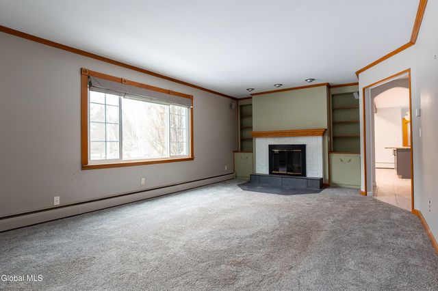 7 Morningside Drive, Clifton Park, NY 12065