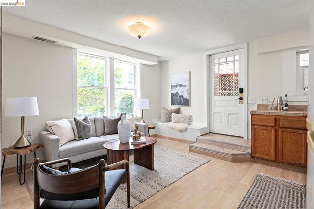1418 Spruce St, Berkeley, CA 94709