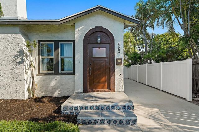 423 Avenida Alegre, West Palm Beach, FL 33405