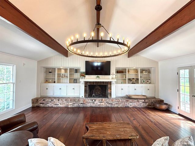 1406 False River Dr, New Roads, LA 70760