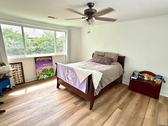 1406 False River Dr, New Roads, LA 70760