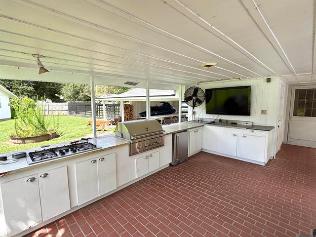 1406 False River Dr, New Roads, LA 70760