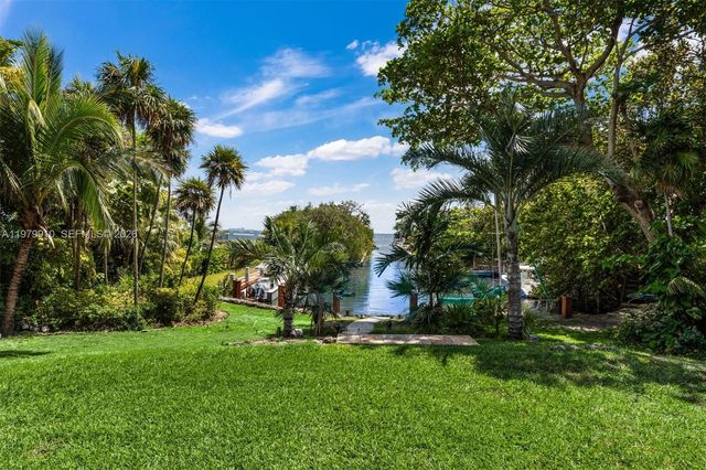 3373 Poinciana Avenue, Miami, FL 33133