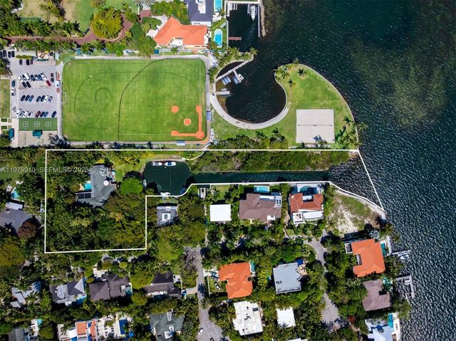 3373 Poinciana Avenue, Miami, FL 33133