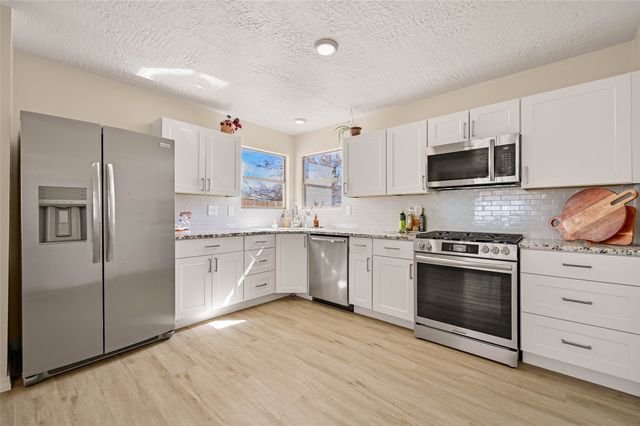 1304 Elkslip Drive NE, Rio Rancho, NM 87144