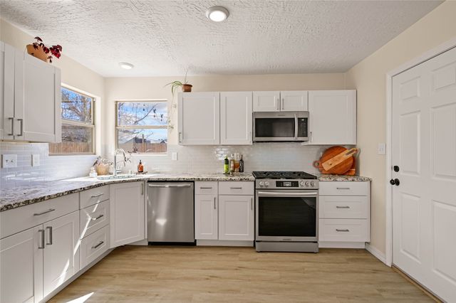 1304 Elkslip Drive NE, Rio Rancho, NM 87144