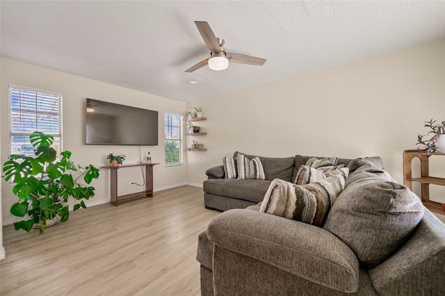 1304 Elkslip Drive NE, Rio Rancho, NM 87144