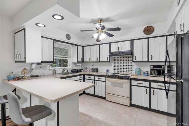 1051 South Road, Wurtsboro, NY 12790