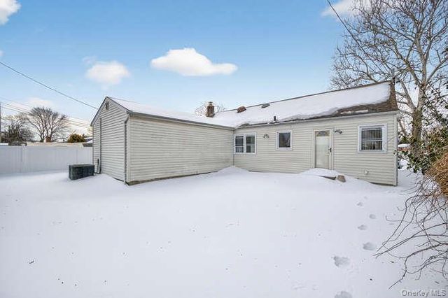 1075 Olympia Road, North Bellmore, NY 11710