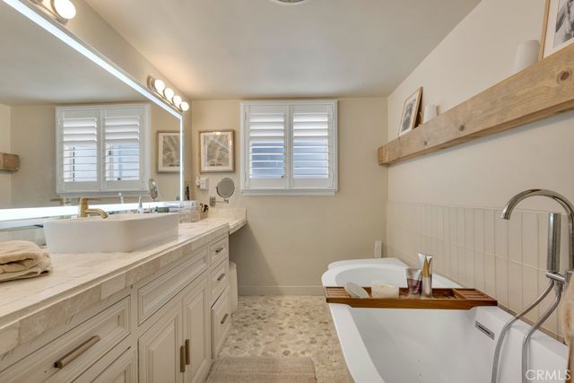 22117 Ybarra, Woodland Hills, CA 91364