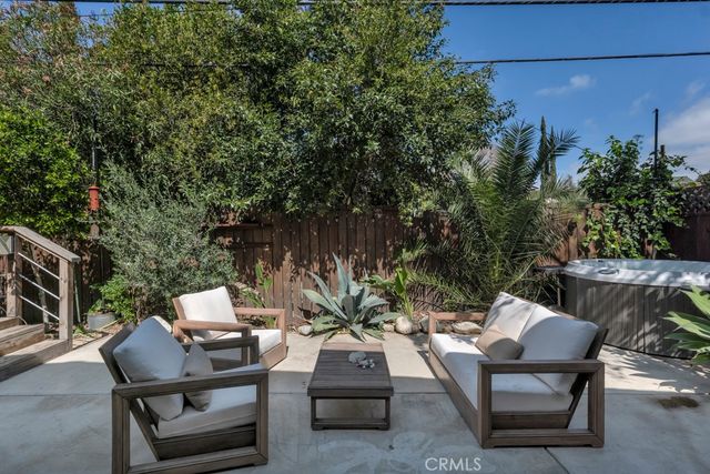 22117 Ybarra, Woodland Hills, CA 91364