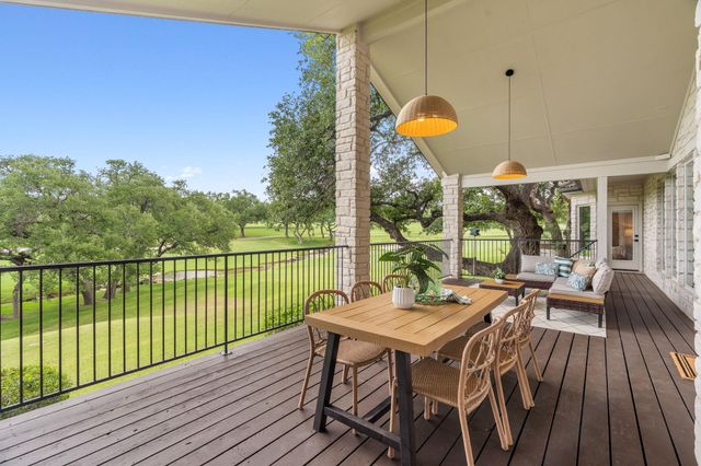 50 Tiburon DR, The Hills, TX 78738