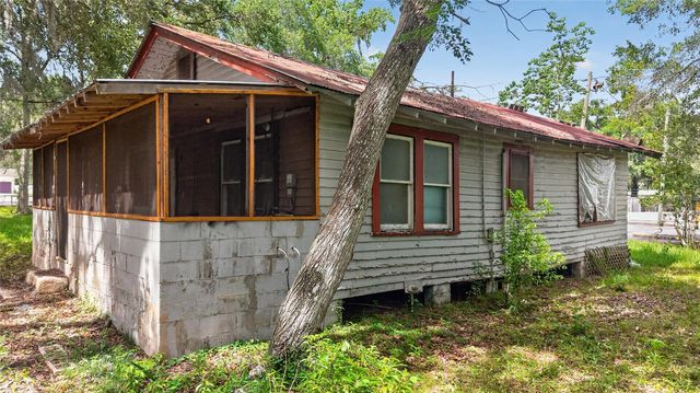 19370 FORT DADE AVENUE, Brooksville, FL 34601