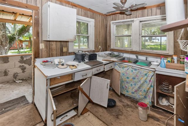 19370 FORT DADE AVENUE, Brooksville, FL 34601