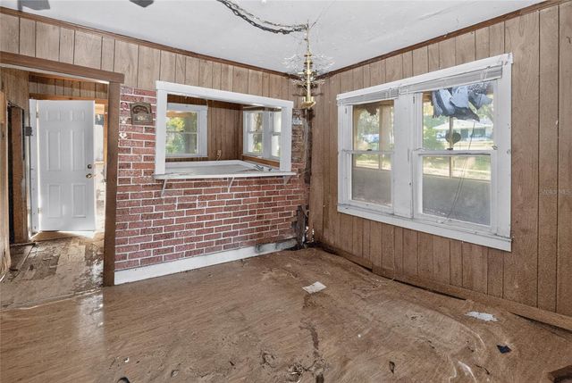 19370 FORT DADE AVENUE, Brooksville, FL 34601