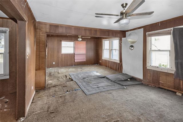 19370 FORT DADE AVENUE, Brooksville, FL 34601